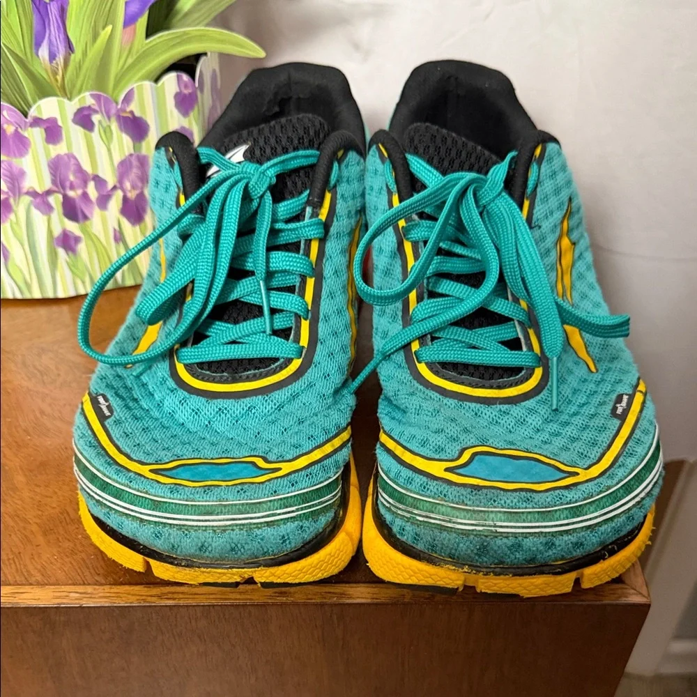 Altra Women’s Torin 2.0 Running Shoes in Parrot Blue and Yellow Size 10